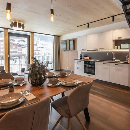 아파트 Appartementhaus Lackner 그로살