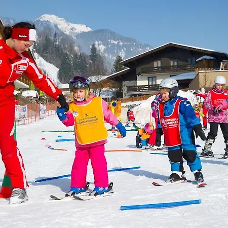 아파트 Appartementhaus Lackner 그로살